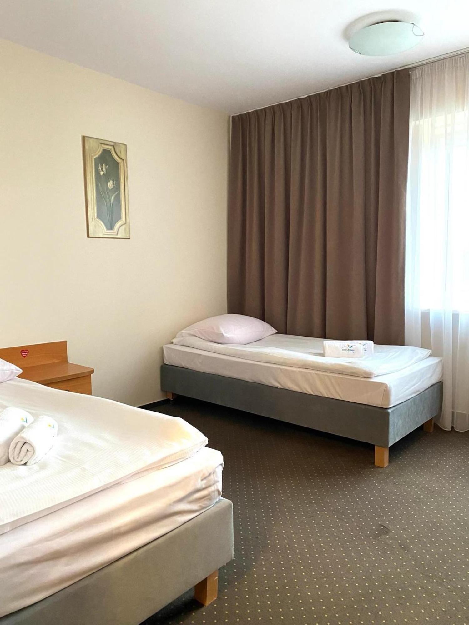 Cks Warszawa Hotel Kültér fotó