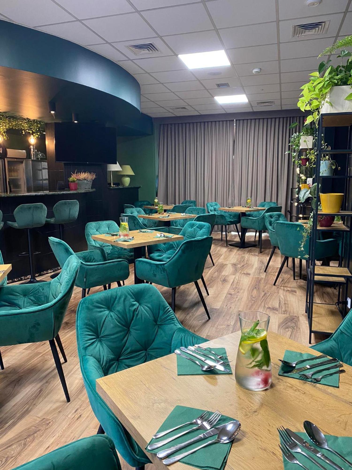 Cks Warszawa Hotel Kültér fotó